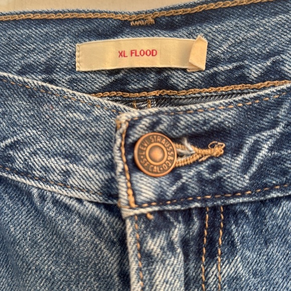 LEVI XL FLOOD SIZE 32 wide leg jeans - Picture 2 of 7